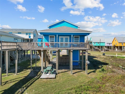 Photo of 211 Ocean Drive, Surfside Beach, TX 77541 (MLS # 88697874)