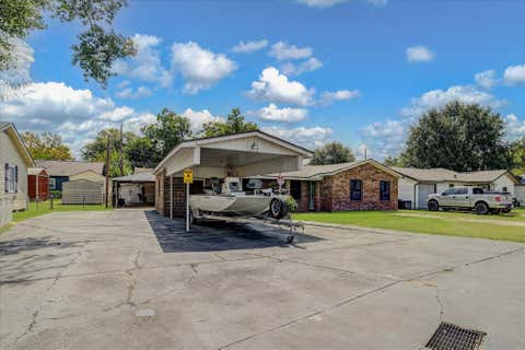 Photo of 120 Fern Lane, Highlands, TX 77562 (MLS # 29810051)