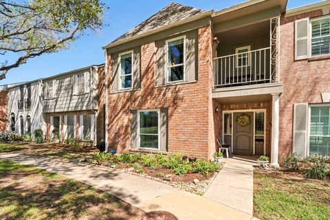 Photo of 14246 Misty Meadow Lane, Houston, TX 77079 (MLS # 477689)