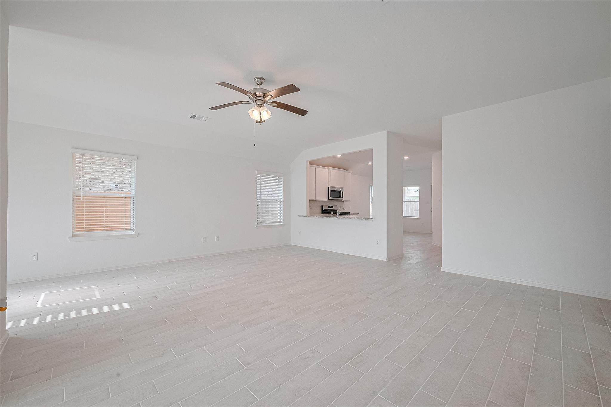 2212 Manila Lane