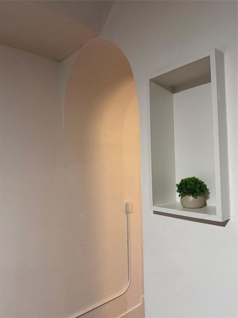 1068304496
