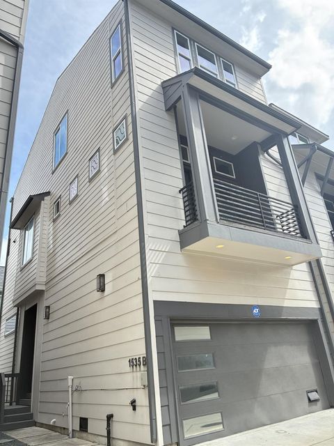Photo of 1535 W 24th Street #B, Houston, TX 77008 (MLS # 78359181)