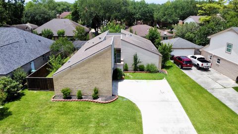 Photo of 2230 Woodland Park Drive, Houston, TX 77077 (MLS # 87474425)