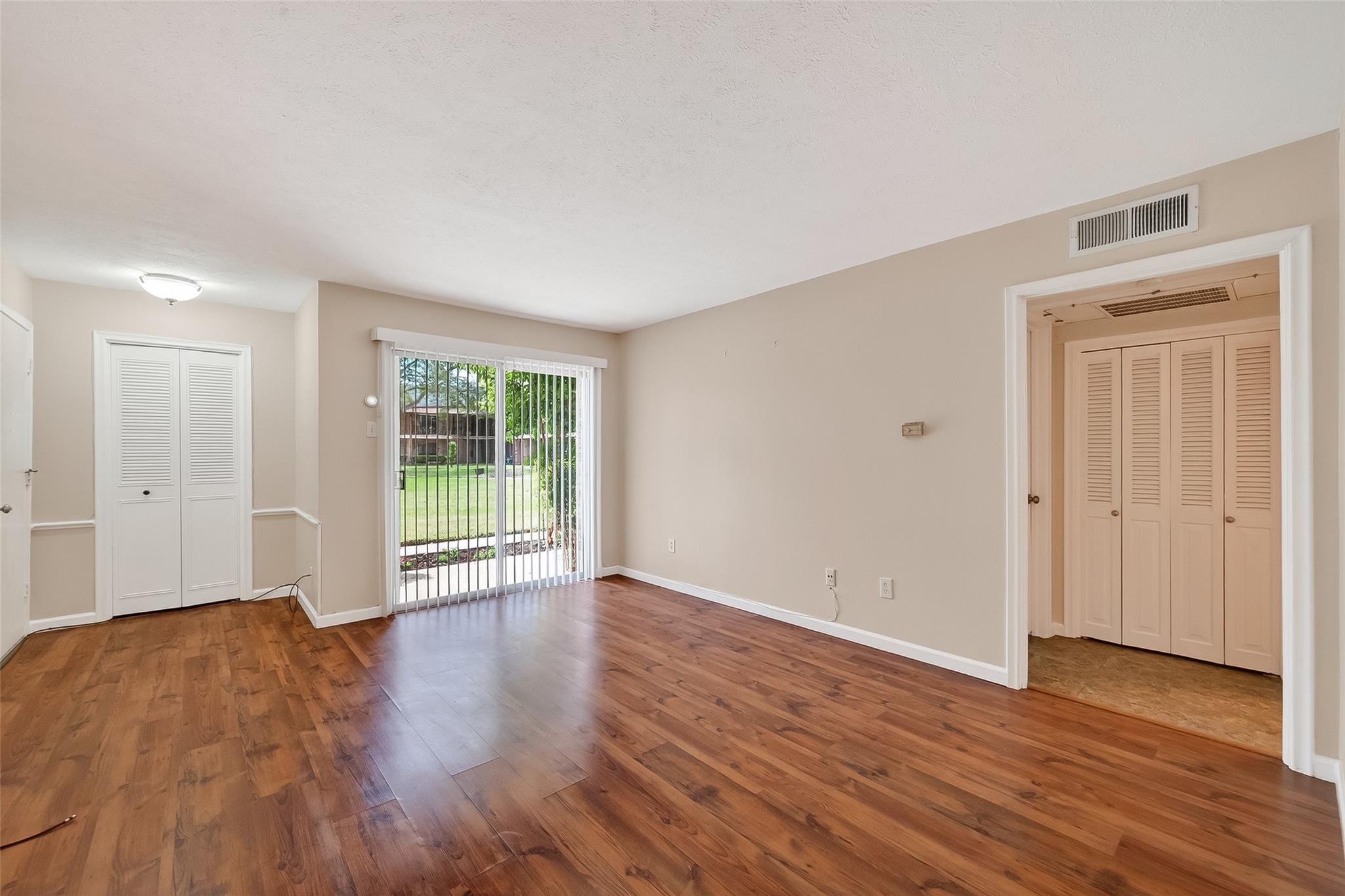 7600 Burgoyne Road 121
