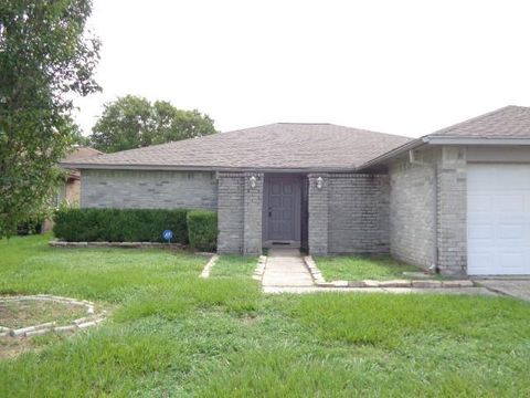 Photo of 11310 Chelsea Walk Drive, Houston, TX 77066 (MLS # 73725180)