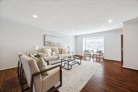 Tiny photo for 6462 Burgoyne Road Rd, Houston, TX 77057 (MLS # 60178878)