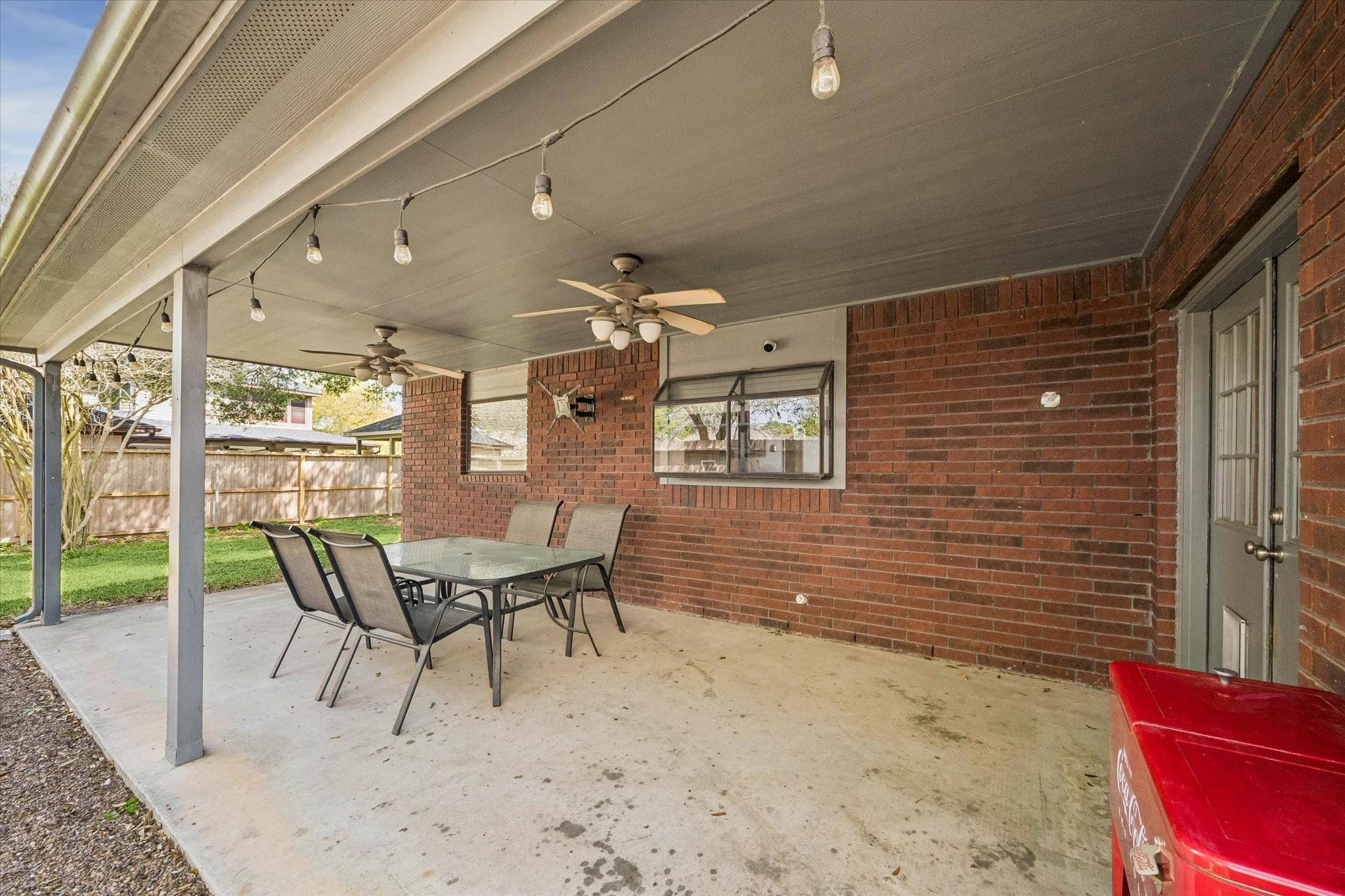 6915 Redwood Falls Drive