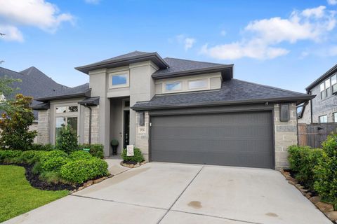 Photo of 29726 Smoky Ridge Road, Fulshear, TX 77441 (MLS # 92626859)