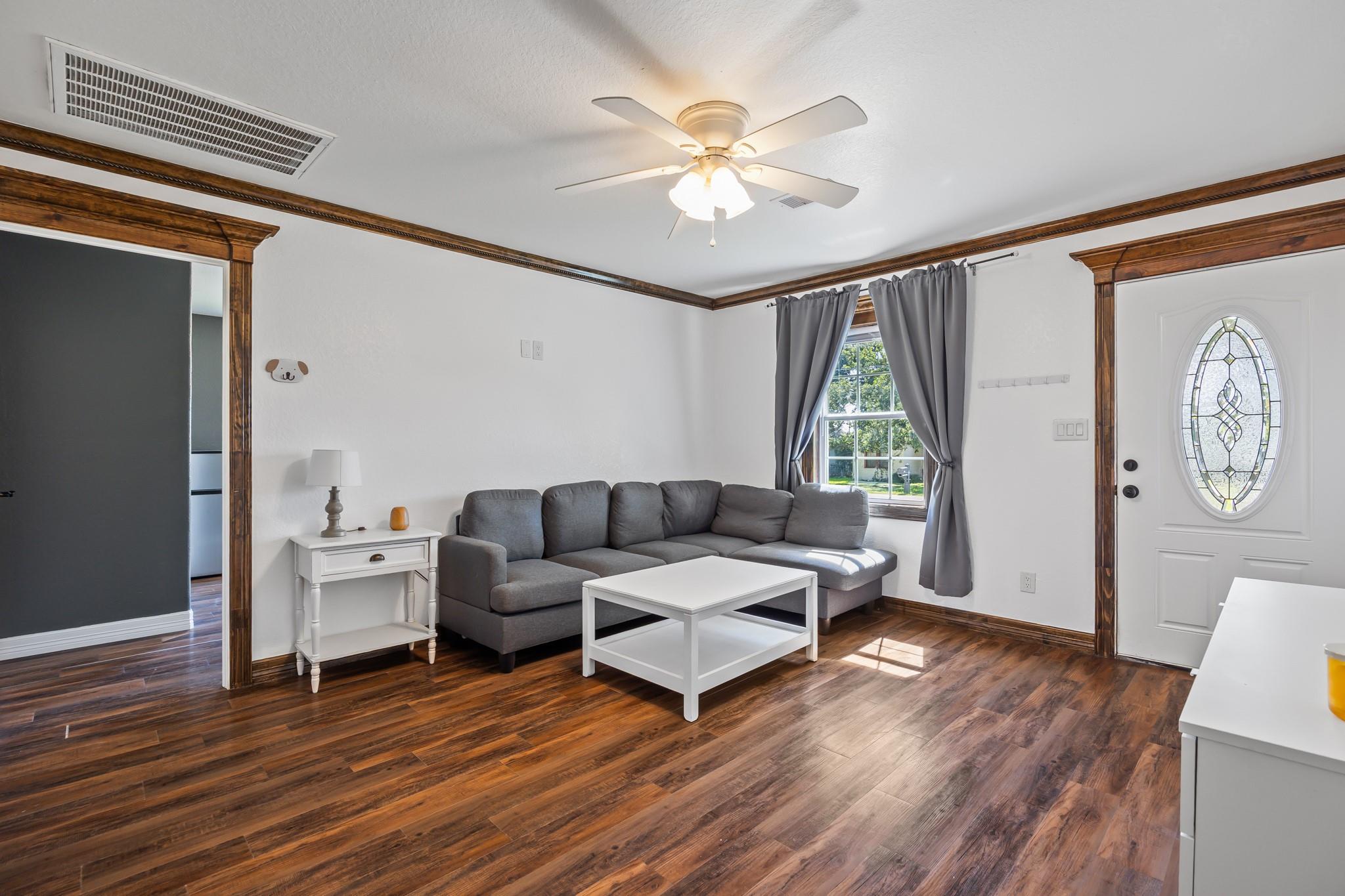 122 W Bernard Street