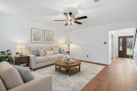 Photo of 10 E Broken Oak Court, Spring, TX 77381 (MLS # 11815306)