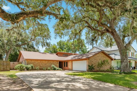 Photo of 225 Montclaire Drive, West Columbia, TX 77486 (MLS # 28239825) Photo of 225 Montclaire Drive, West Columbia, TX 77486 (MLS # 28239825)