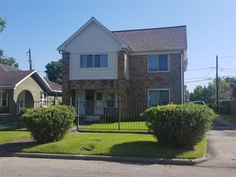 Multifamily For Rent - 2823 Cleburne Street<br/> Harris County, Houston, TX 77004
