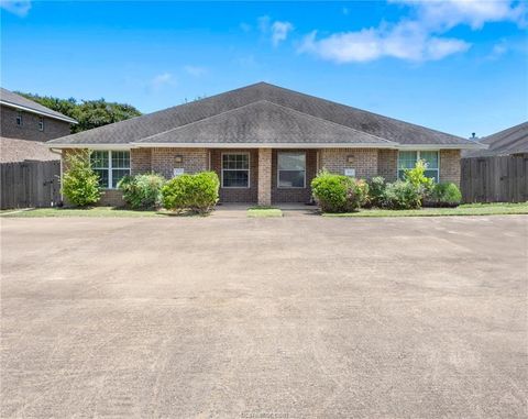 Photo of 3609 Oldenburg Court, College Station, TX 77845 (MLS # 65935657)