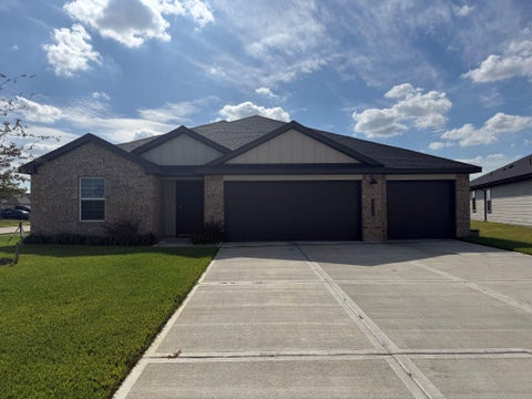 Photo of 2010 Stoney Bay Circle, Sealy, TX 77474 (MLS # 46299913)