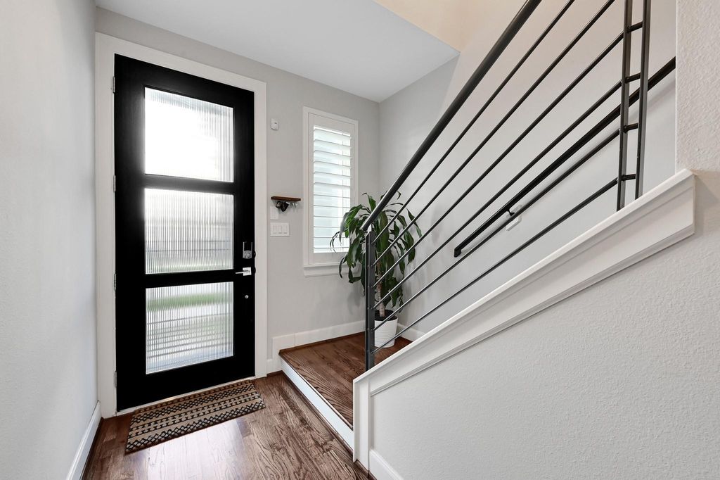 Photo of 1715 Goliad Street, Houston, TX 77007 (MLS # 11413383)