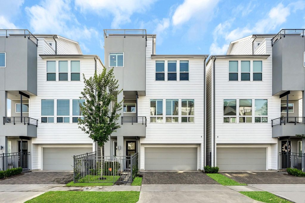 Photo of 1715 Goliad Street, Houston, TX 77007 (MLS # 11413383)