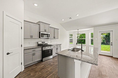 Photo of 9 Keystone Court, Angleton, TX 77515 (MLS # 65836168)