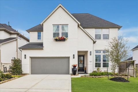 Homes For Sale - 9110 Farr Landing Trail<br/> Tomball, TX 77375