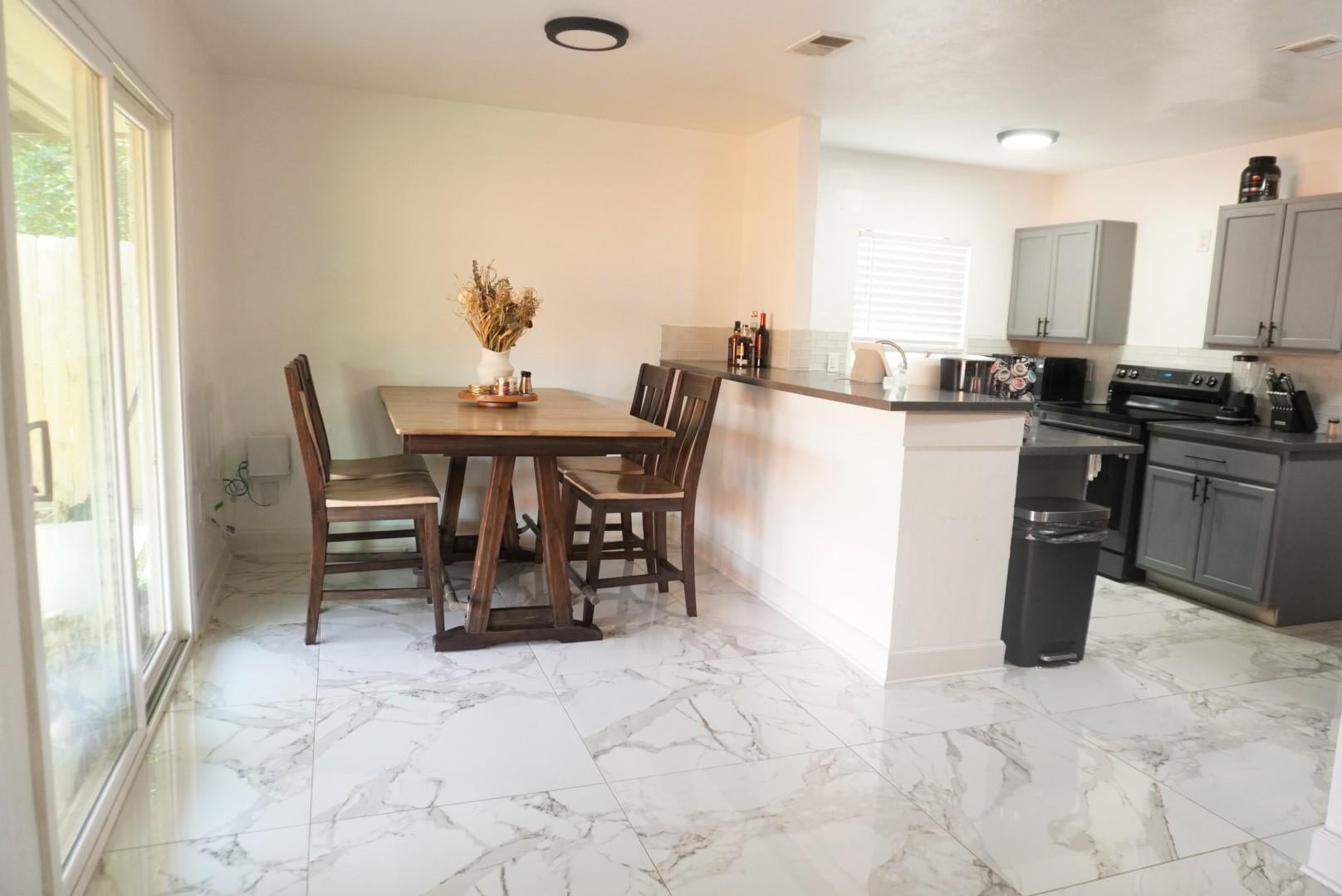 1406 Willersley Lane