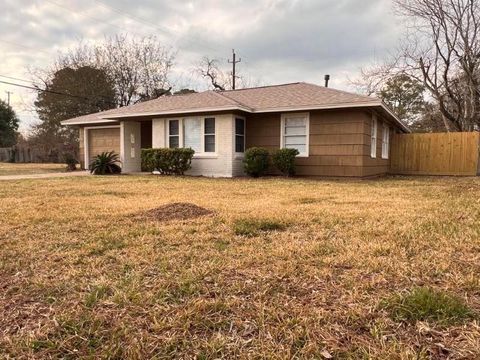 Photo of 5834 Indigo St, Houston, TX 77074 (MLS # 88379136)