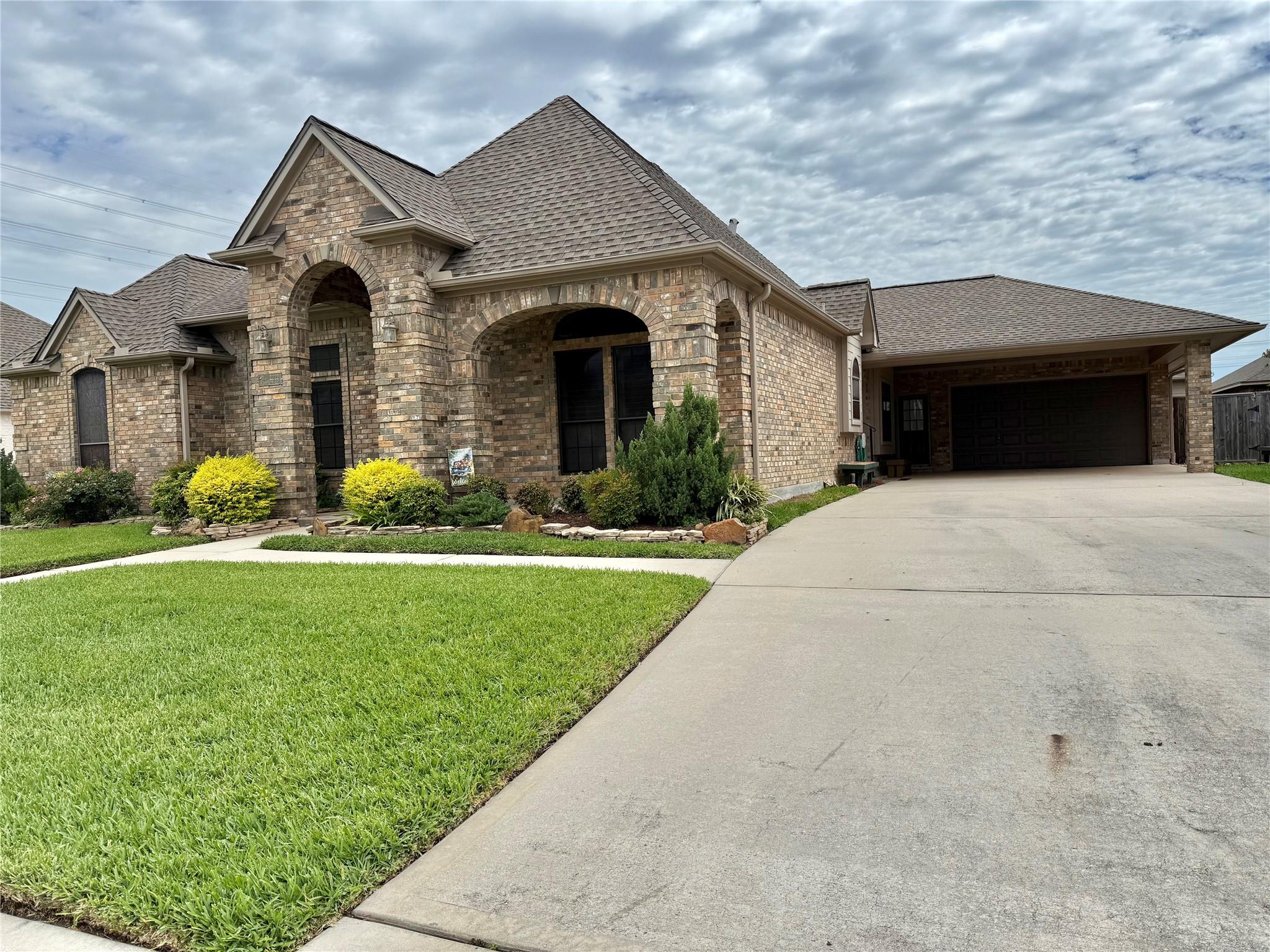 2222 W Lonesome Dove Drive