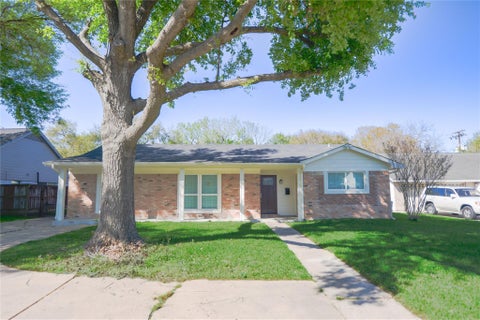Photo of 8006 Richmond Avenue, Houston, TX 77063 (MLS # 12996815)