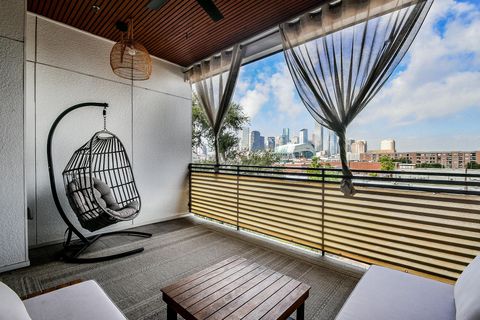 Photo of 2412 Canal Street #K, Houston, TX 77003 (MLS # 10687825)