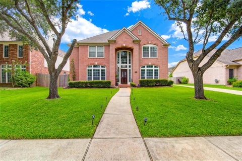 Photo of 5911 Canyon Brook Court, Sugar Land, TX 77479 (MLS # 28444220)