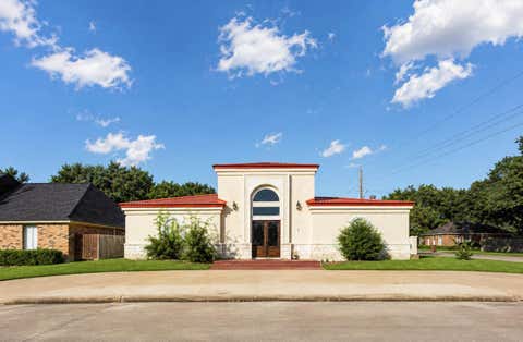 Photo of 601 Westview Terrace Drive, Sealy, TX 77474 (MLS # 22284174)