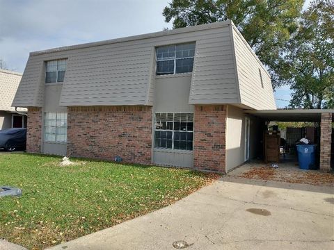 Townhouse For Sale - 4150 Crow Road #10<br/> Jefferson County, Beaumont, TX 77706