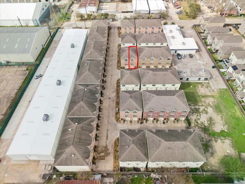 Tiny photo for 8715 Meadowcroft Drive #1102, Houston, TX 77063 (MLS # 13417347)