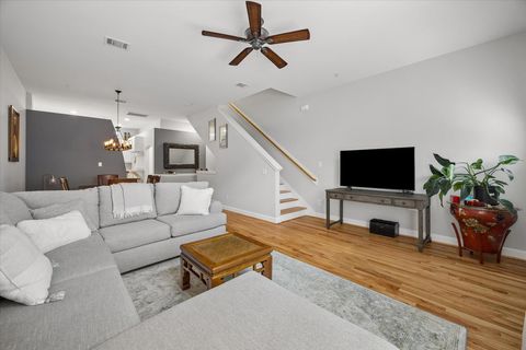 Tiny photo for 8715 Meadowcroft Drive #1102, Houston, TX 77063 (MLS # 13417347)