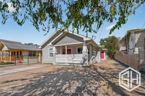 Photo of 5711 Brady Street #4, Houston, TX 77011 (MLS # 8707129)