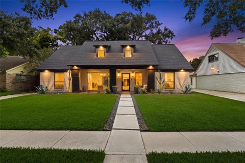 Photo of 5934 Dumfries Drive Drive, Houston, TX 77096 (MLS # 48506525)