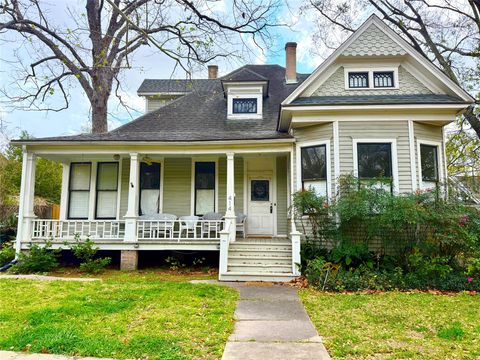 414 Woodland Street Houston TX 77009