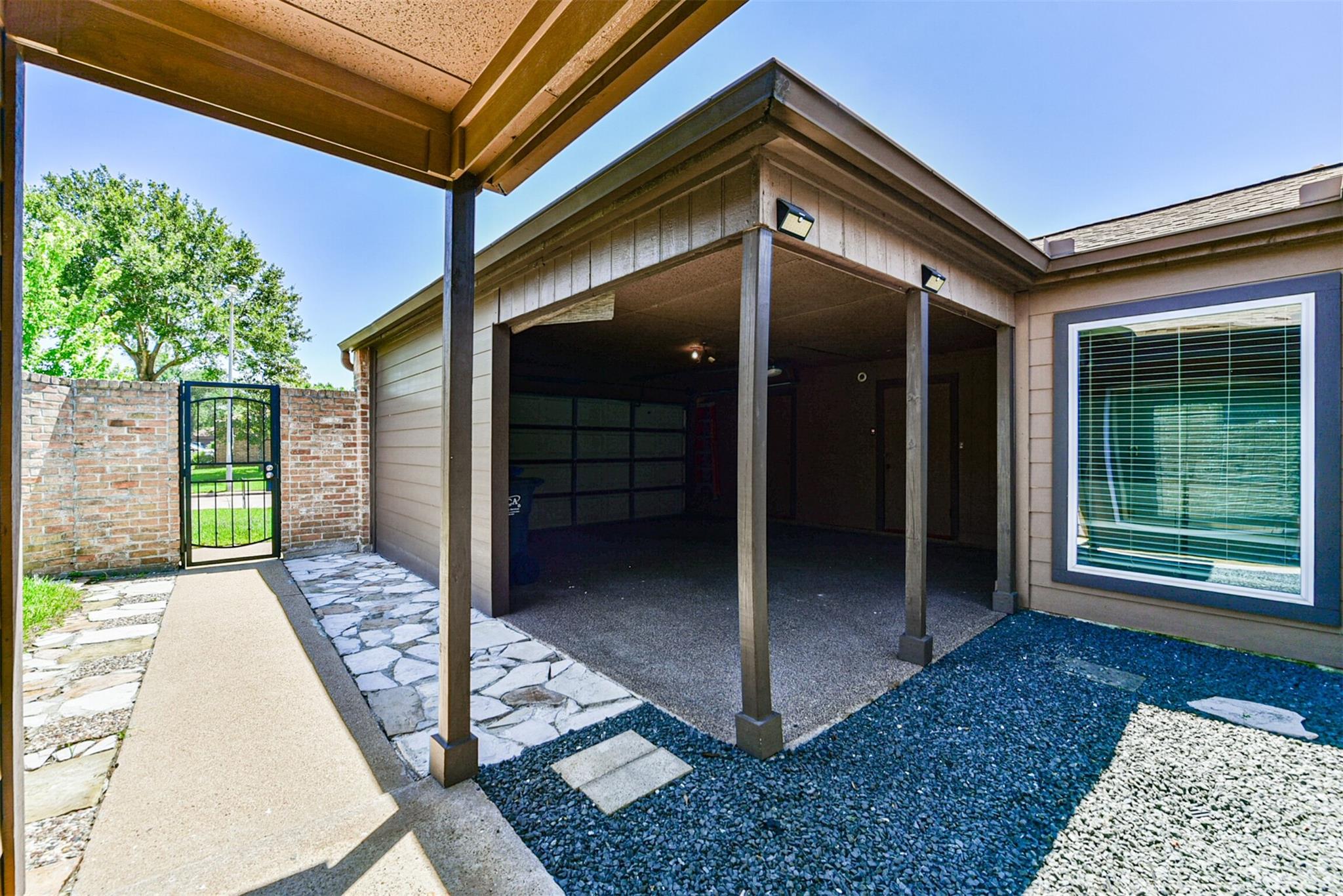 16927 Amidon Drive