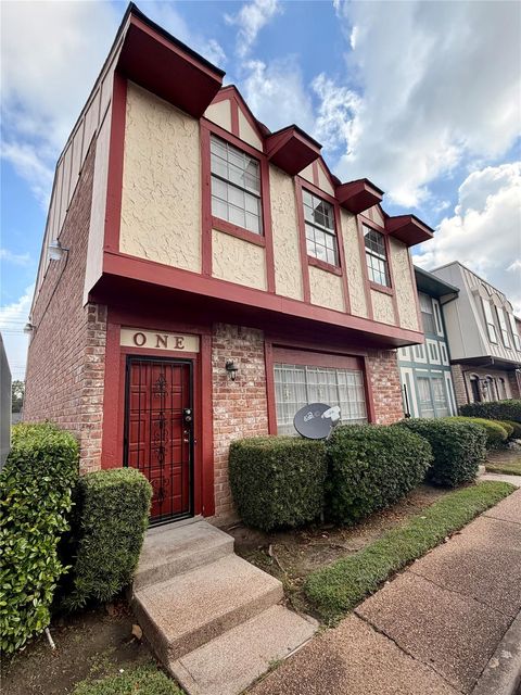 Photo of 7700 Creekbend Drive #1, Houston, TX 77071 (MLS # 15127504)