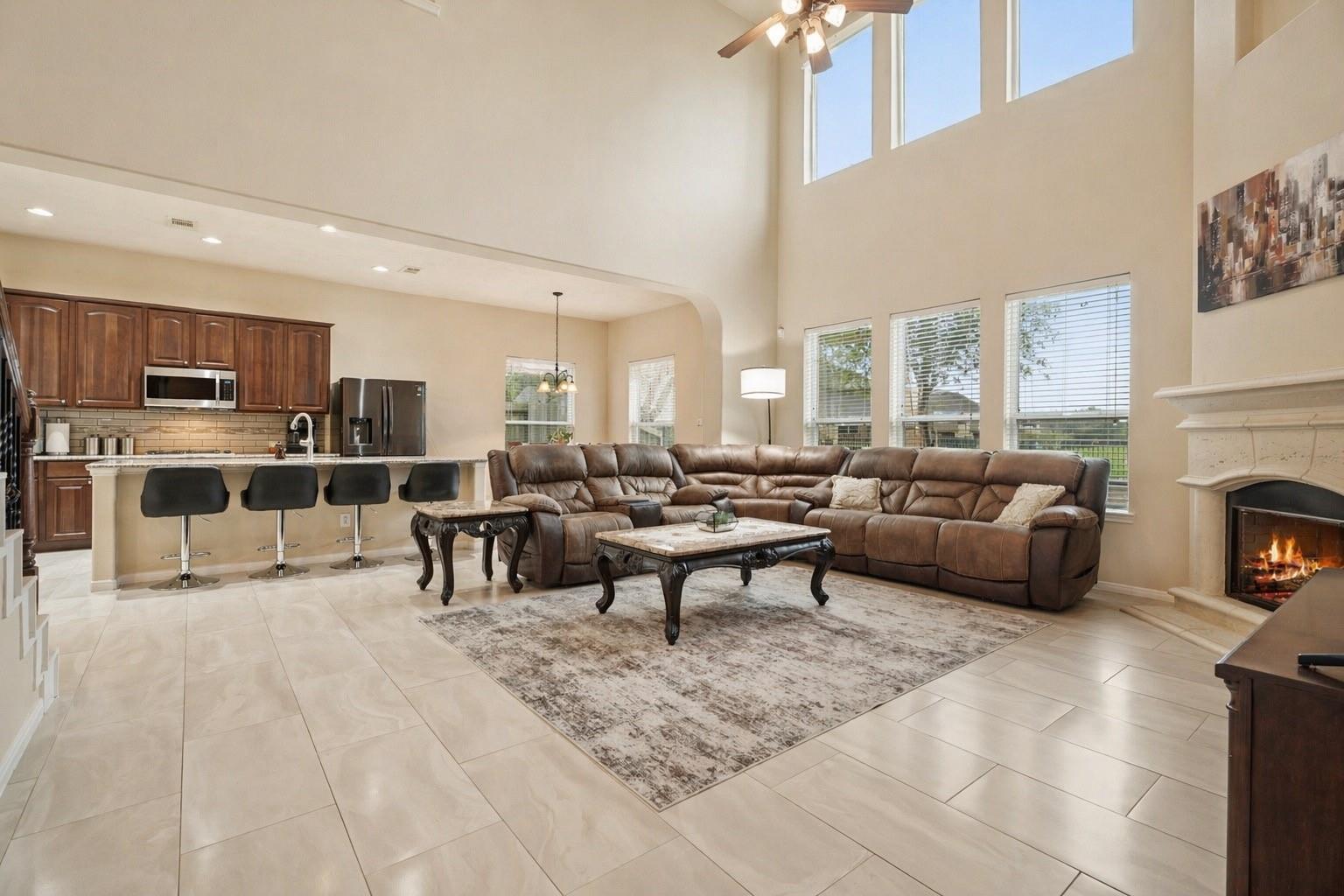 2812 Knob Hill Street