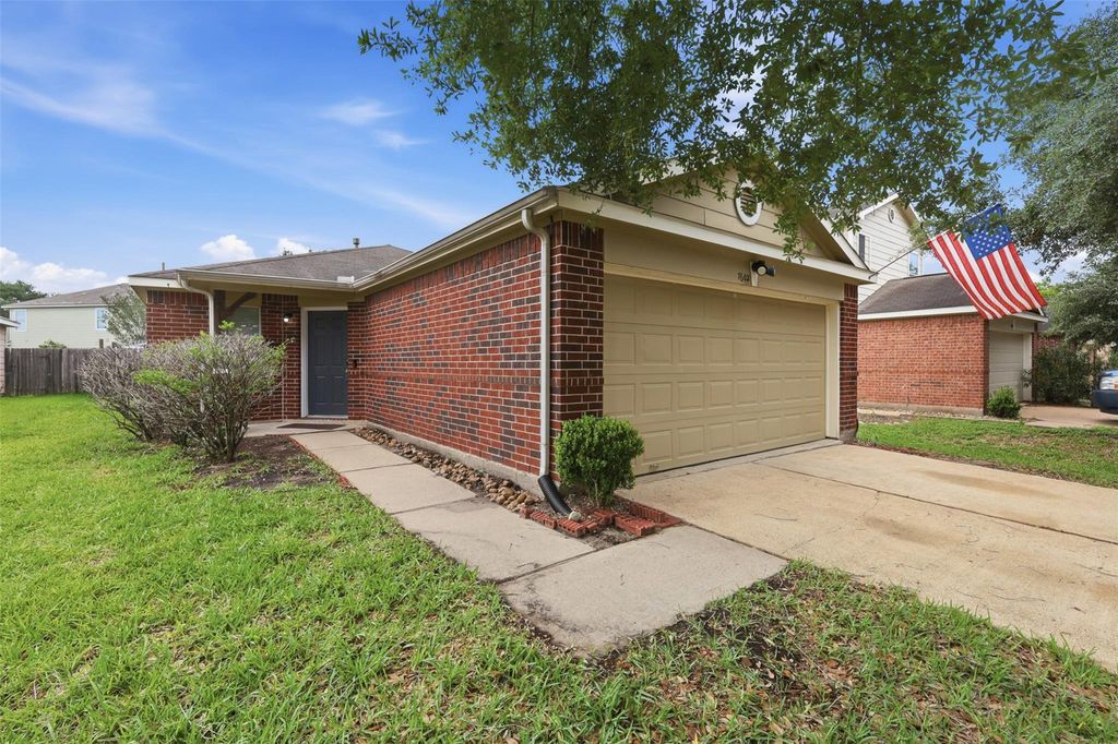 Photo of 7602 Yucca Field Drive, Cypress, TX 77433 (MLS # 90365098)