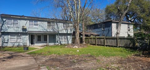 Multifamily For Sale - 1217 3rd Avenue<br/> Texas City, TX 77590