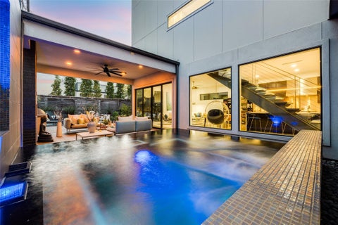 Photo of 2014 Park Street, Houston, TX 77019 (MLS # 77301686)