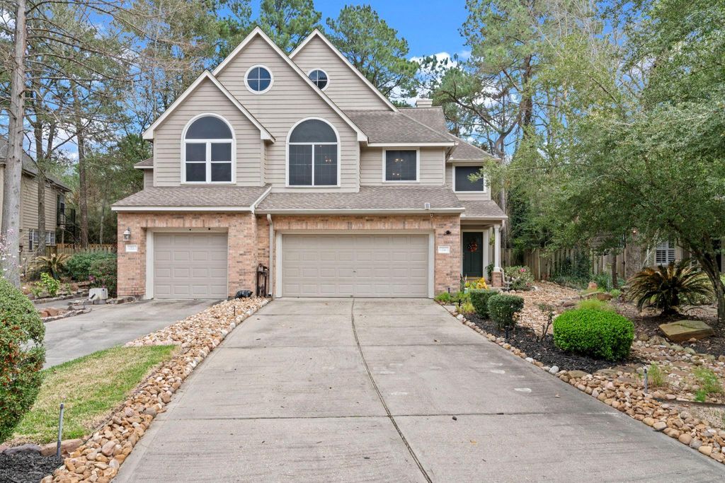 Photo of 74 E Lakeridge Drive, The Woodlands, TX 77381 (MLS # 12941104)