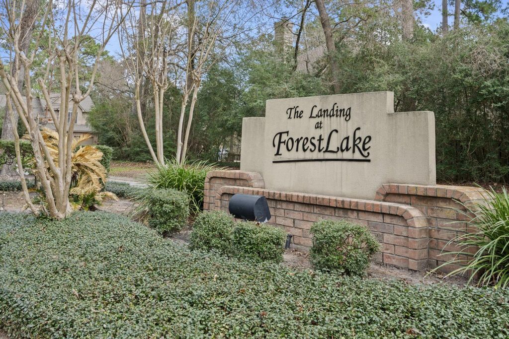 Photo of 74 E Lakeridge Drive, The Woodlands, TX 77381 (MLS # 12941104)