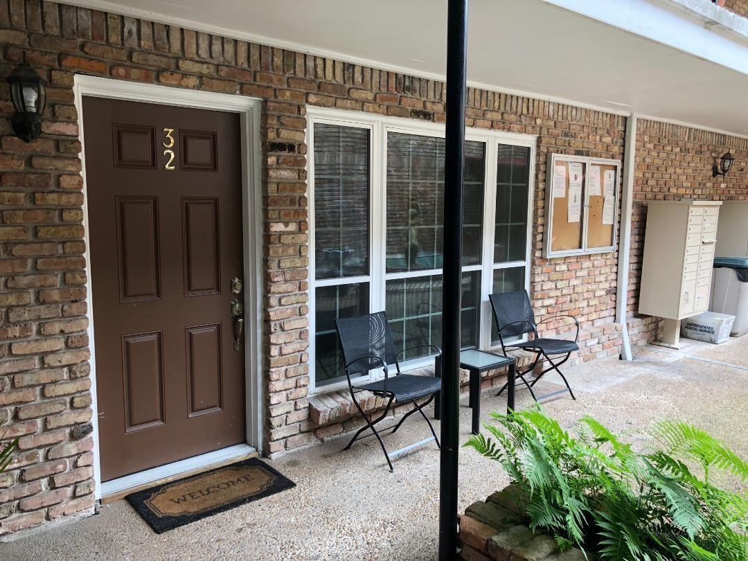 2507 Montrose Boulevard 32