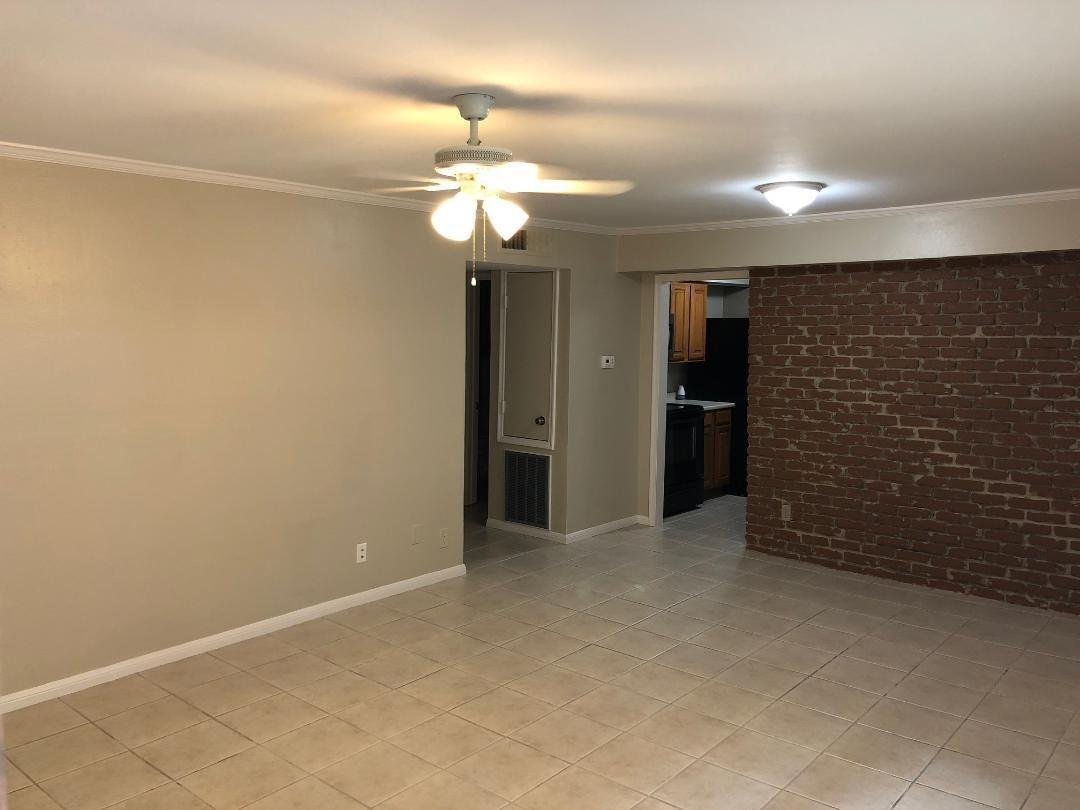 2507 Montrose Boulevard 32