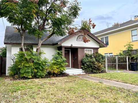 Photo of 508 W Main Street, Houston, TX 77006 (MLS # 51608593)