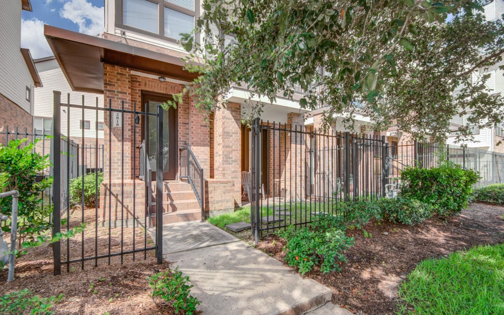 Photo of 2818 Polk Street, Houston, TX 77003 (MLS # 50551647)