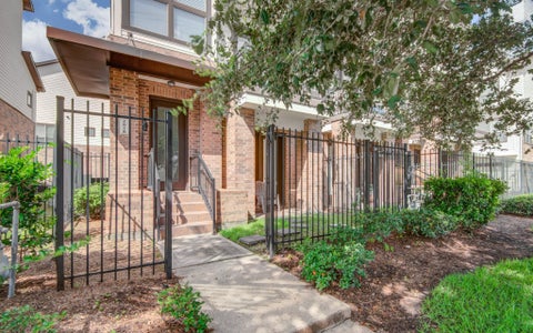 Photo of 2818 Polk Street, Houston, TX 77003 (MLS # 50551647)