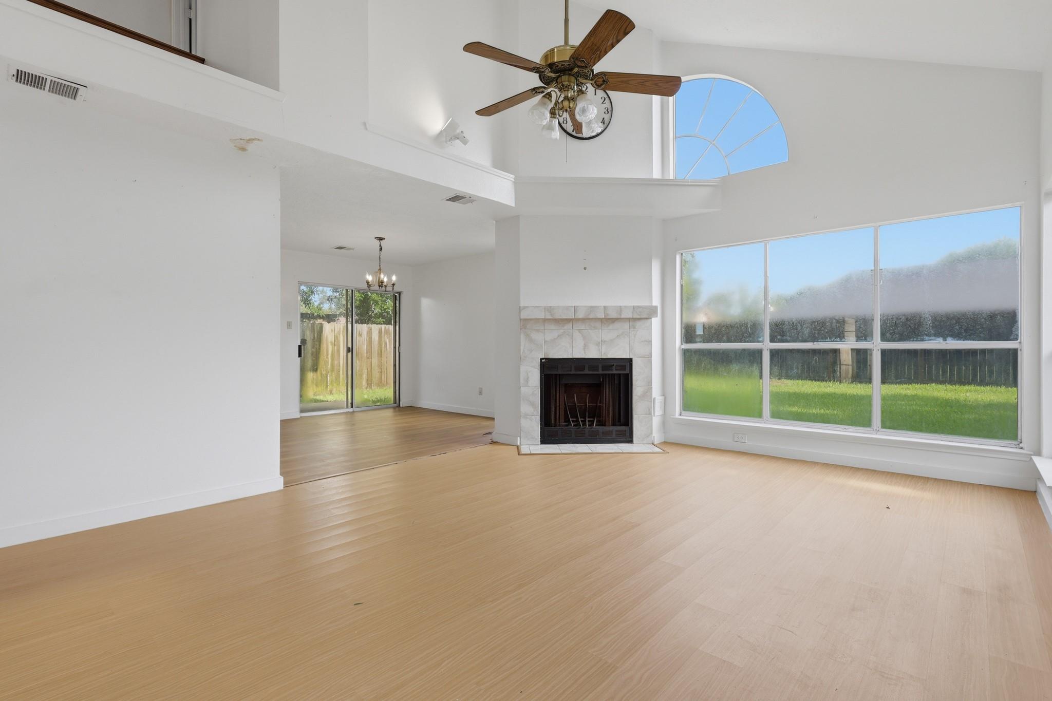 810 Derby Lane