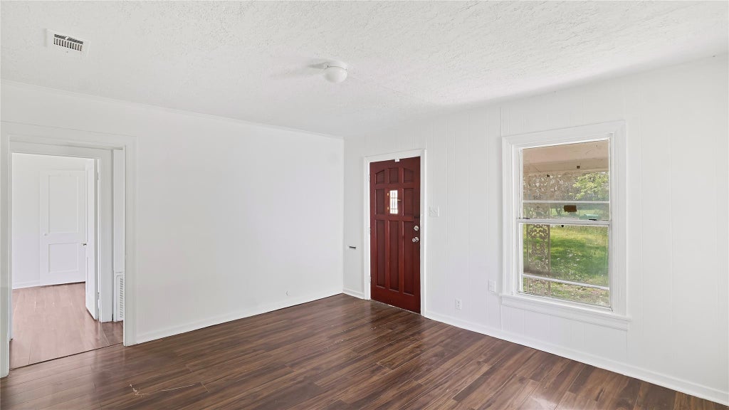 Photo of 410 Clinton Park Street, Houston, TX 77029 (MLS # 27666551)